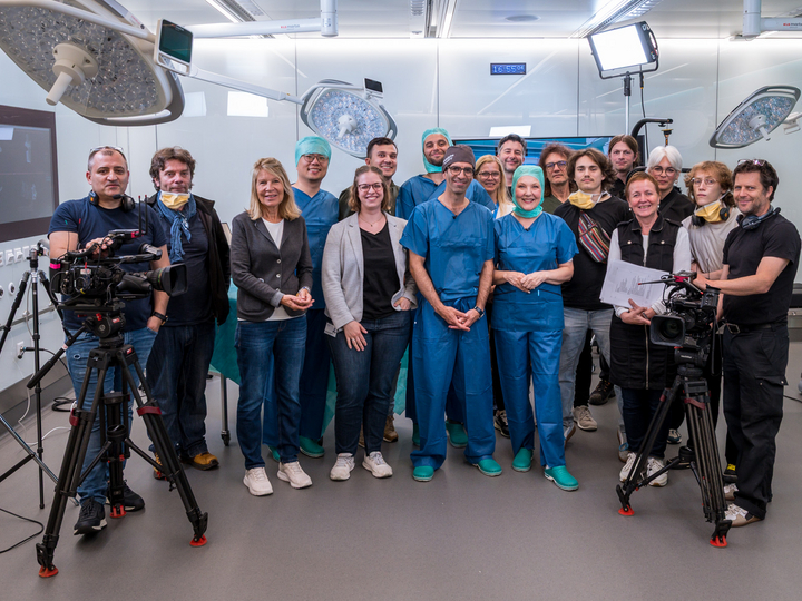 Group photo with all those involved in the spine episode at Balgrist University Hospital and OR-X.