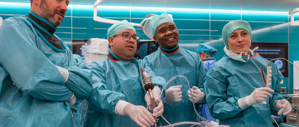 A group of participants of the EndoSpine Academy course is conducting an endoscopy in the OR-X.