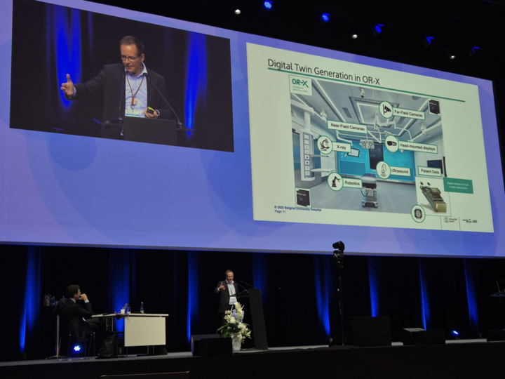 Prof Philipp Fürnstahl during his lecture on the OR of the future at the OR-X