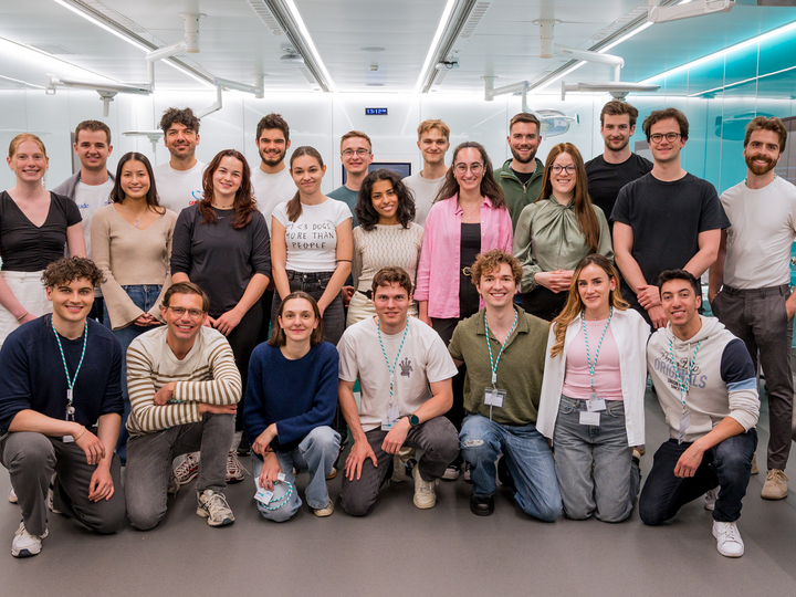 Group picture of all SurgeAHEAD participants in the Skills Lab of the OR-X.